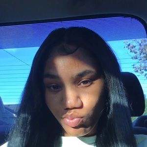 Meet your Posher, Makayla